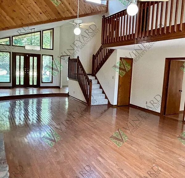 115 Nesbit Ferry Pl — Photo 5