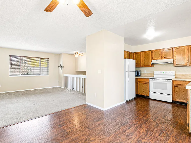 1405 S Sierra Dr — Photo 7