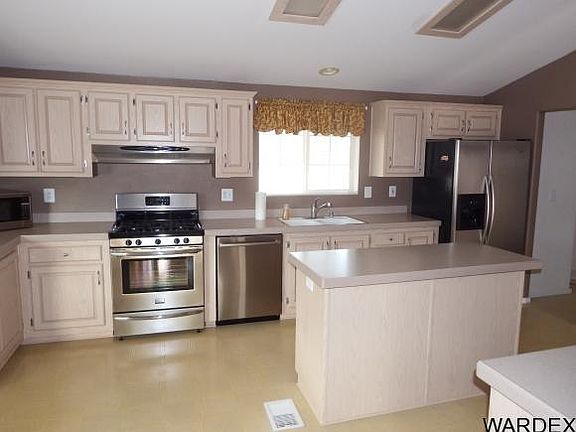 4th image of 37530 Bay View Dr
