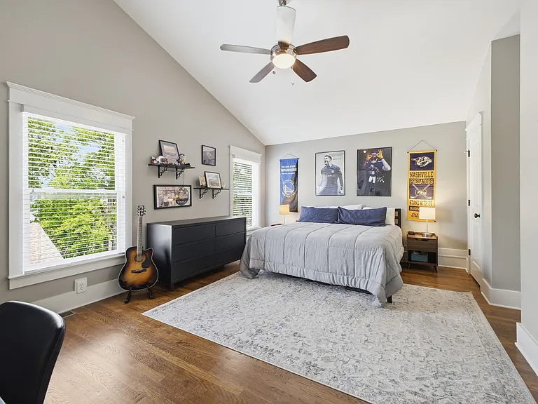 1102 Caldwell Ave — Photo 26