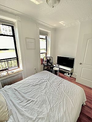 1st image of 309 E 69th St #5FW
