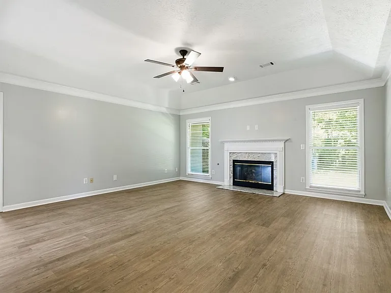867 Lismore Dr — Photo 4