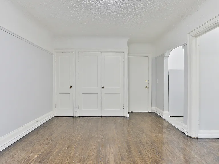 1570 Bathurst St — Photo 17