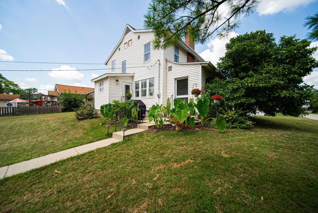 Real estate listing image
