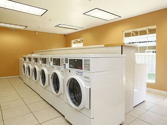 2nd image of 1220 Monument Blvd #B07