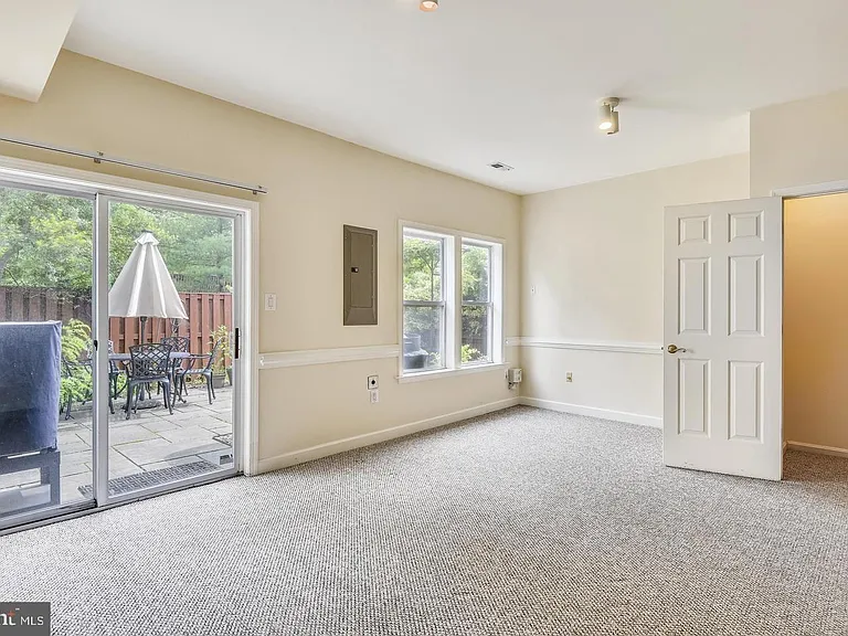13500 Martha Jefferson Pl — Photo 32