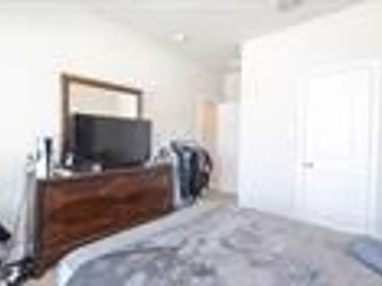 3009 Galveston St — Photo 8