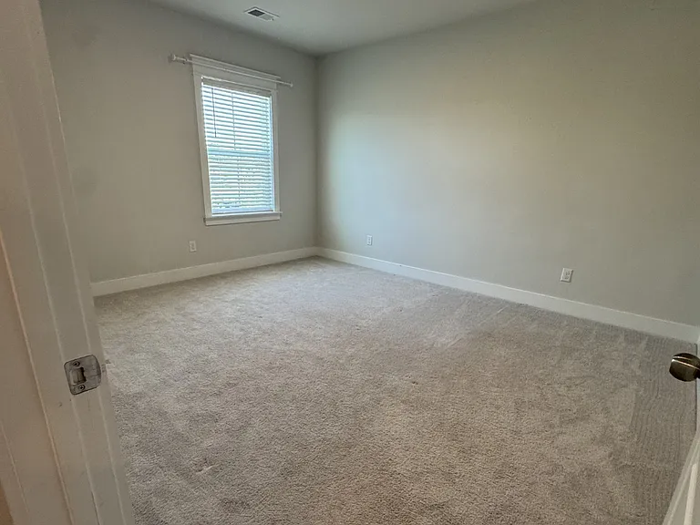 4030 Maidstone Dr — Photo 25