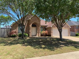 621 Gardenia St, Desoto, TX 75115 | MLS #20777675 | Zillow