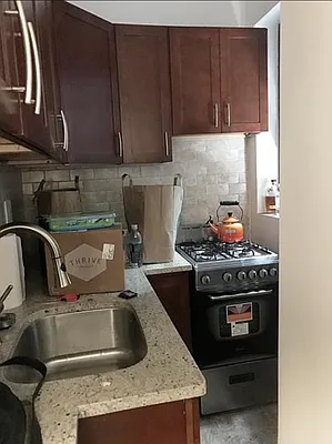 Rented by Buchbinder & Warren | media 5