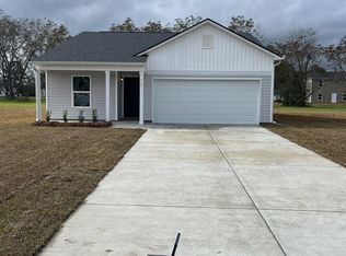 717 Twin Oaks Cir, Lake City, SC 29506