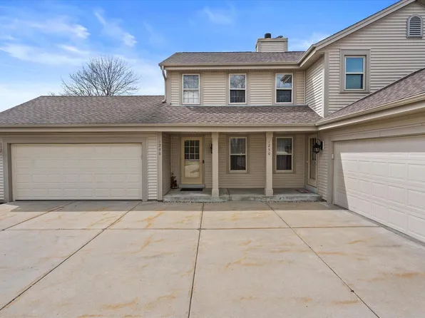 1248 River Park CIRCLE #E, Mukwonago, WI 53149