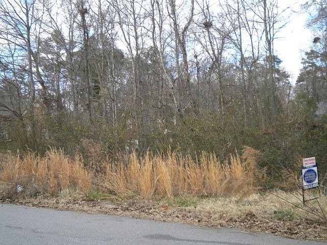 2nd image of 301 Ashbrook Ln