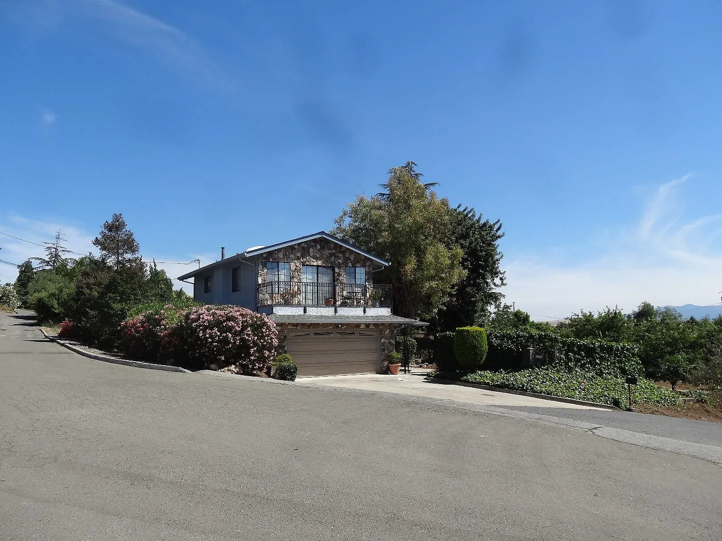 3649 Westview Dr photo 1