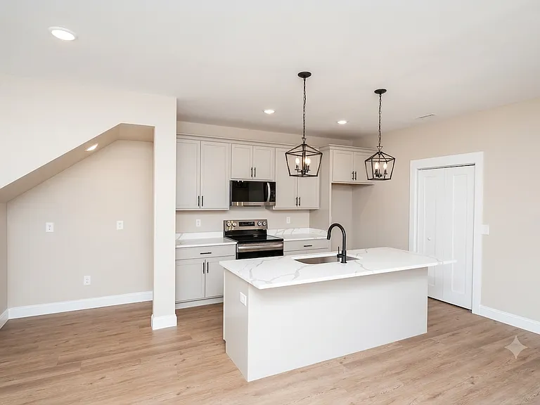 107 Elcon Dr #B — Photo 6