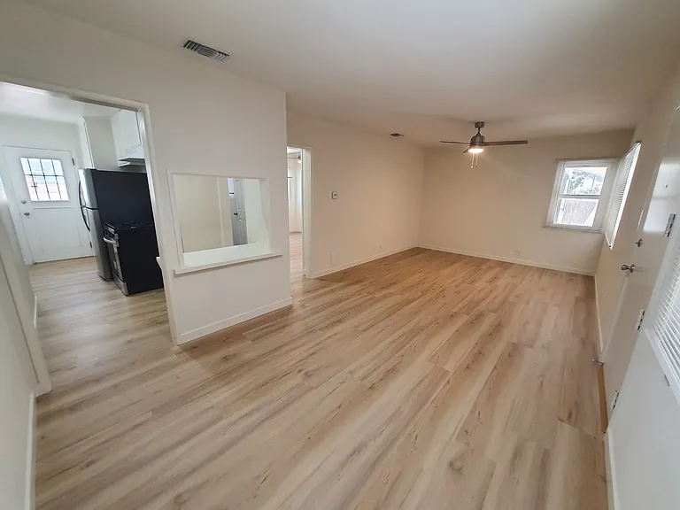 Dining area/Living room