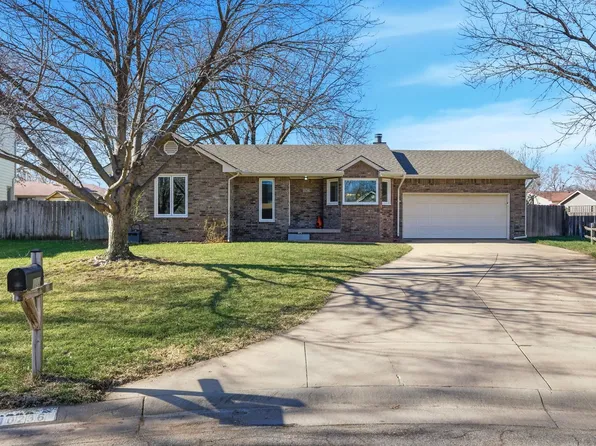 10236 W May Ct, Wichita, KS 67209