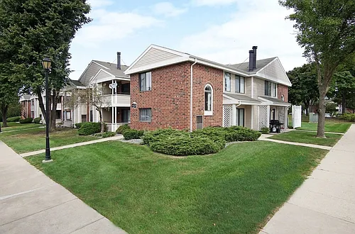 1531 Westminster Dr Photo 1