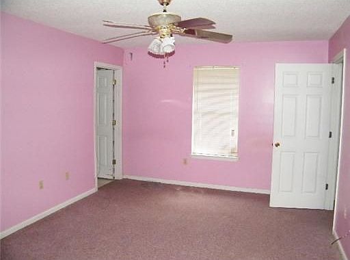 5th image of 14 Sandlewood Ct