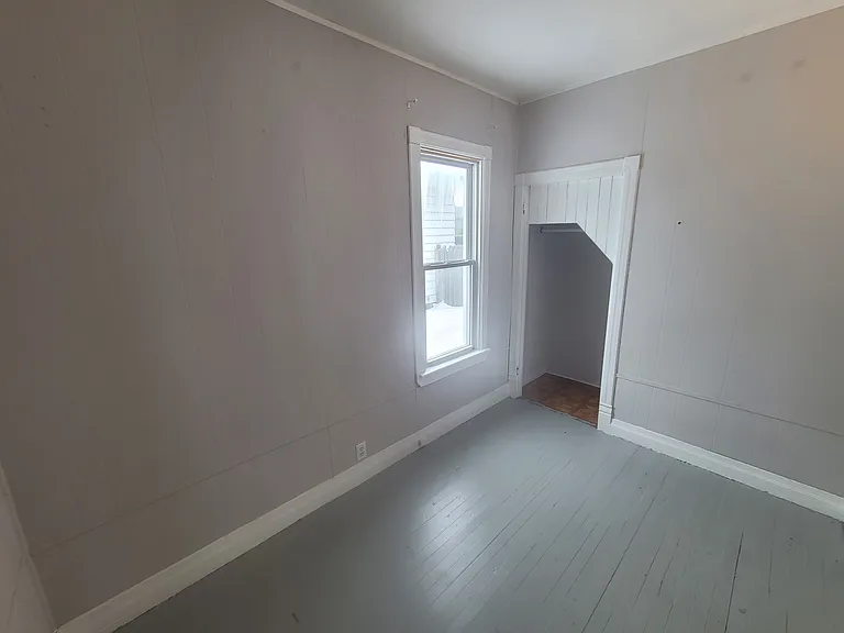 125 E 15th St — Photo 9