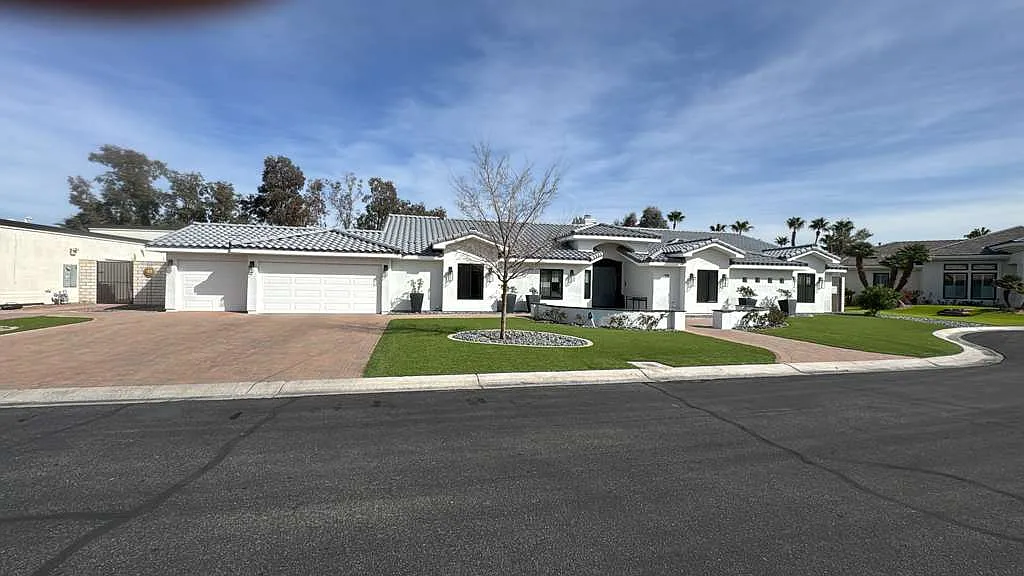 4 bed, 3929 sqft, $18,000 — Photo 1