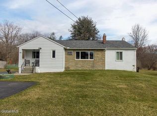 562 Sacandaga Rd, Glenville, NY 12302