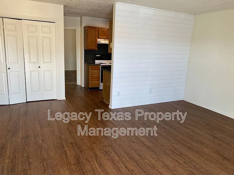 1412 Courtney Pl #A — Photo 13