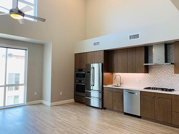 2nd image of 1654 India St #713