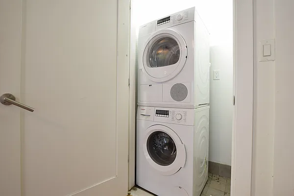 Rented by null | media 25