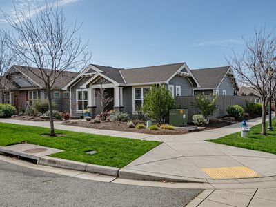 528 Waterbury Way, Medford, OR, 97504