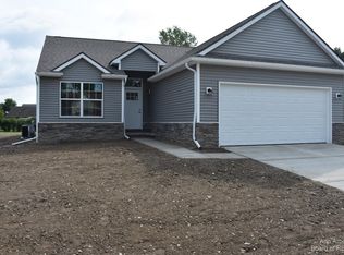 650 Sarah Ln, Milan, MI 48160