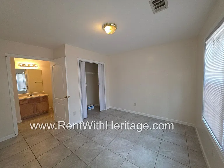 7712 Autry Cir #303 — Photo 17