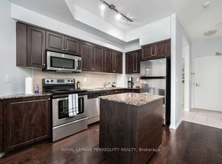 215 Fort York Blvd #315, Toronto, ON M5V 4A2
