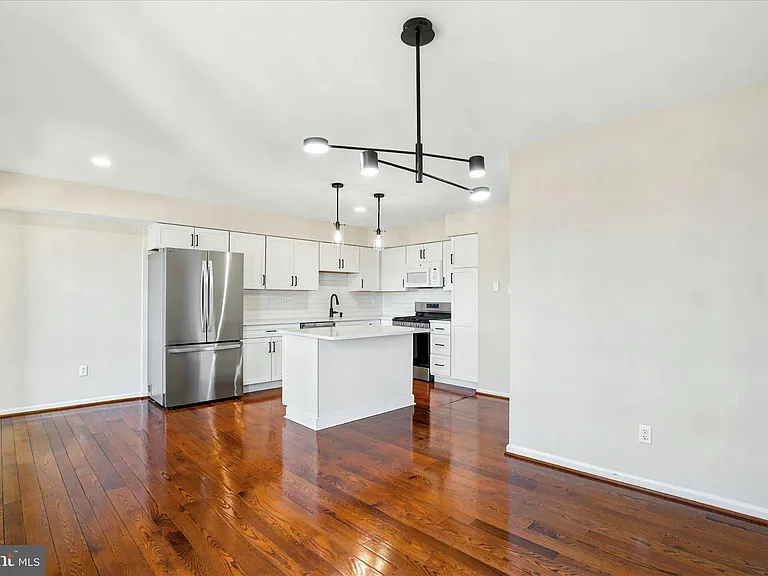 706 Andover Ct — Photo 10
