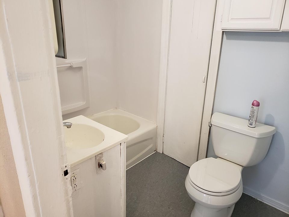 Full bath with a tub in the shower