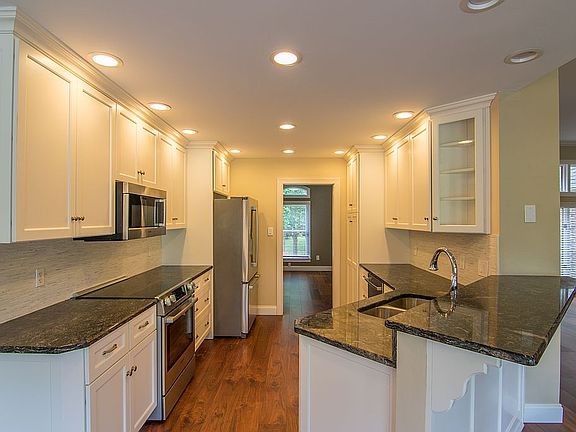 5th image of 1129 Haverford Way