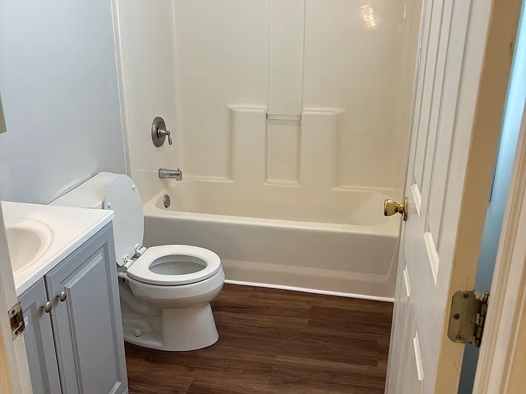 673 S McAlister Ave — Photo 7