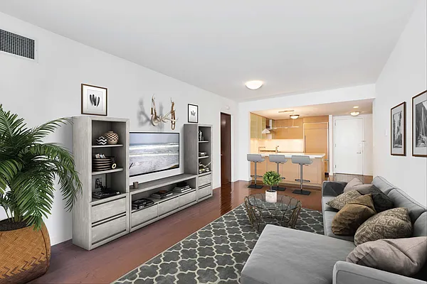 Rented by Cooper & Cooper Real Estate | media 16