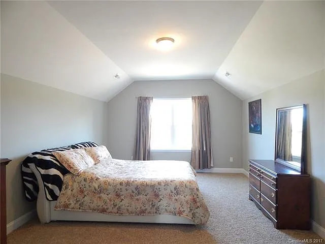 Woodview Cir — Photo 12