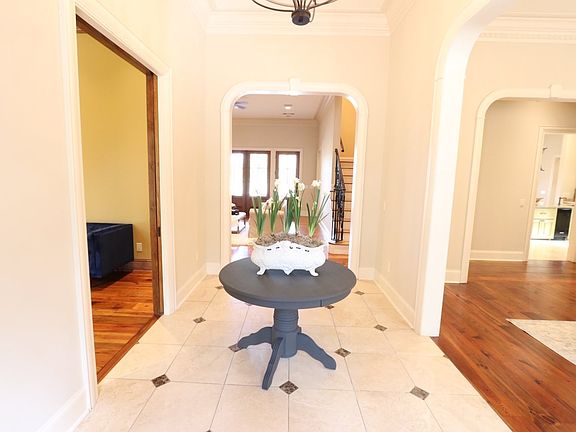 2nd image of 1035 Woodbridge Dr