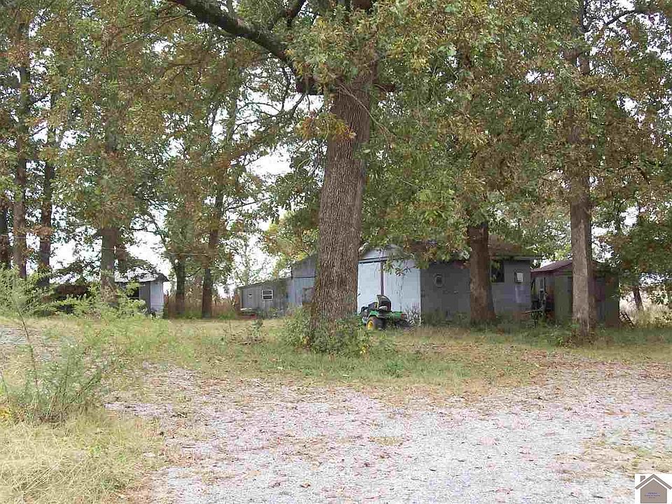 2nd image of 842 Old Dublin Rd