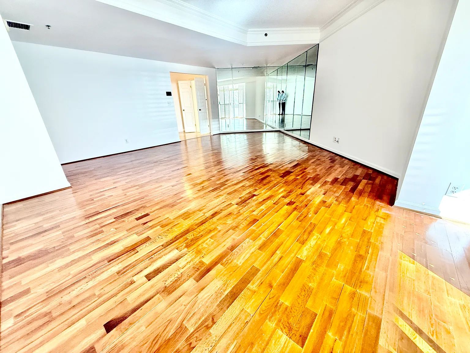 5610 Wisconsin Ave — Photo 4