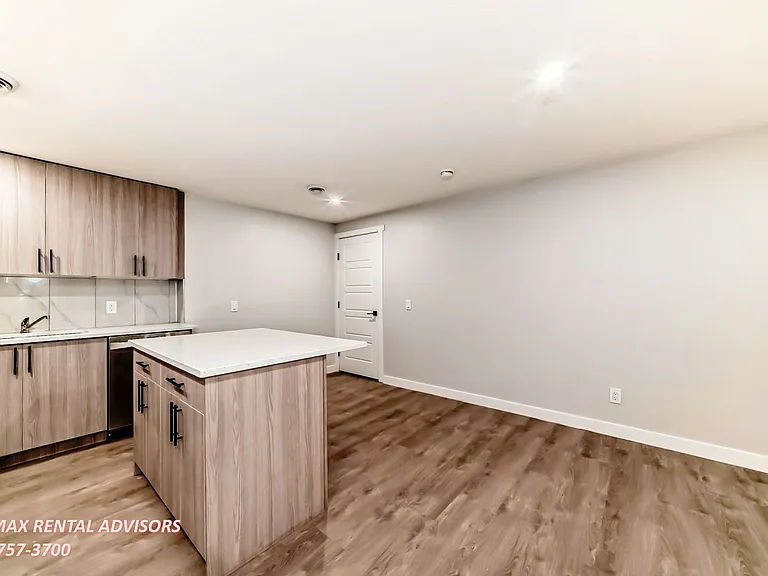 404 Lucas Blvd NW #BASEMENT — Photo 3