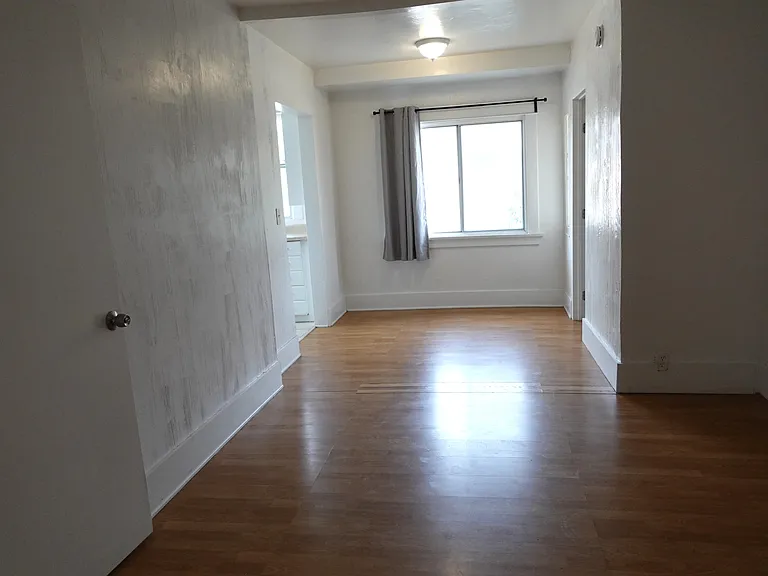 2048 E 3rd St #2048 — Photo 48