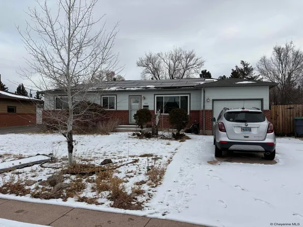 923 McGovern Ave, Cheyenne, WY 82001