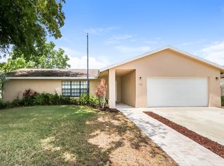 365 La Mancha Ave, Royal Palm Beach, FL 33411