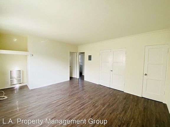 2nd image of 5920-5952 Melrose Ave #5944-2