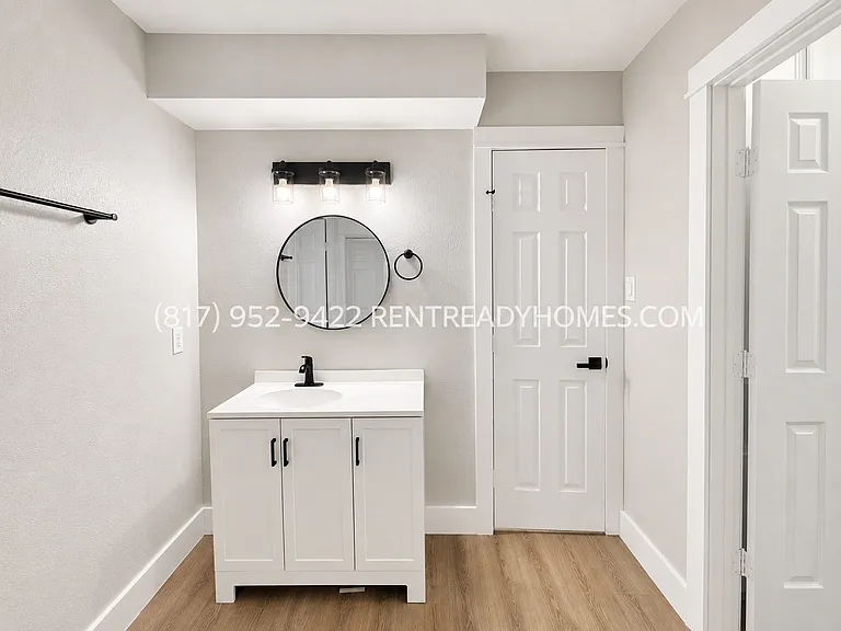 6906 Feather Creek Dr — Photo 18