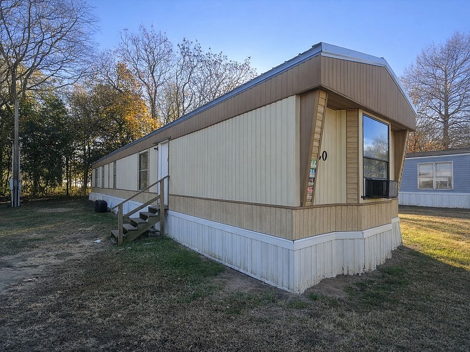 1st image of 110 Deborah Dr #20