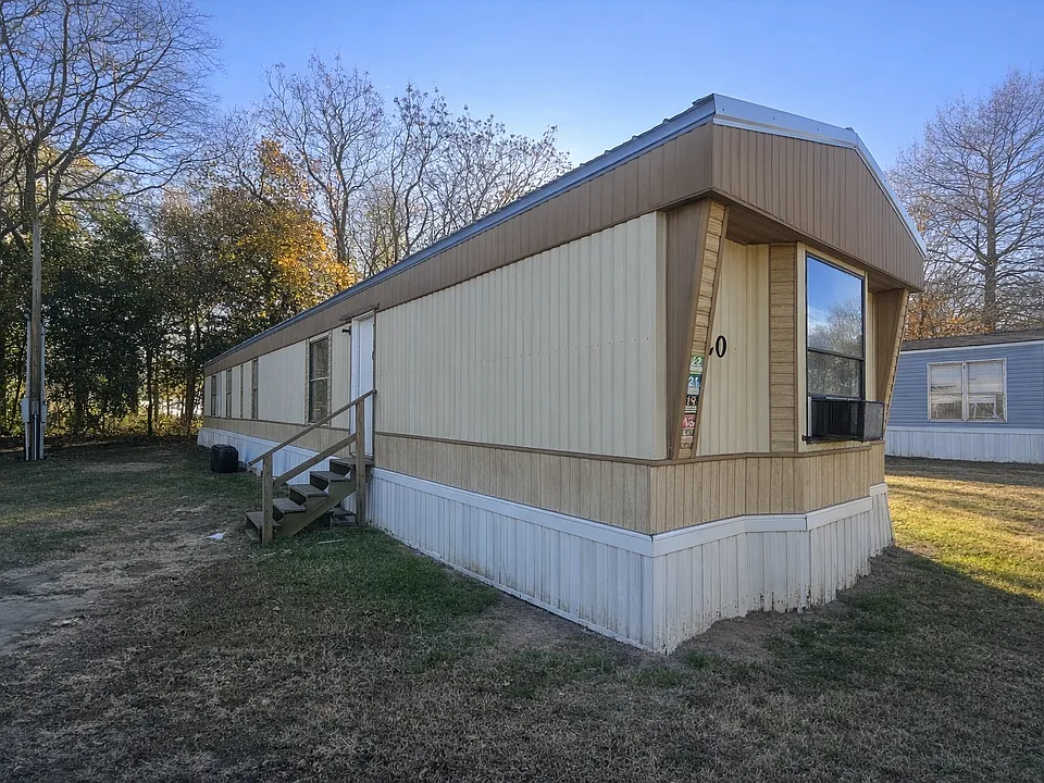 110 Deborah Dr #20